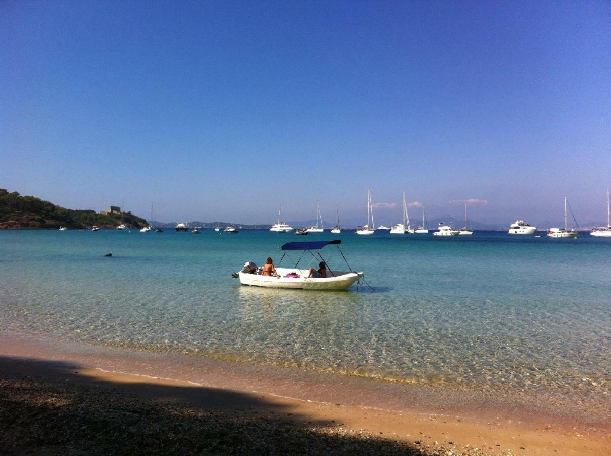 Villa De Vacances Au Calme Proche De La Mer La Londe-les-Maures ภายนอก รูปภาพ